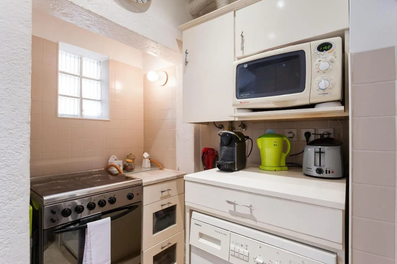 Flh Janelas Verdes Charming Flat Lisbon Apartment