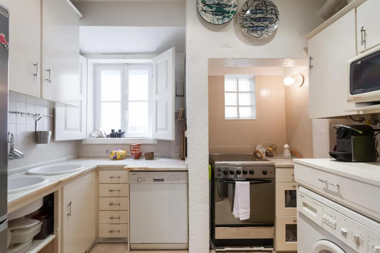 Apartment Flh Janelas Verdes Charming Flat Lisbon